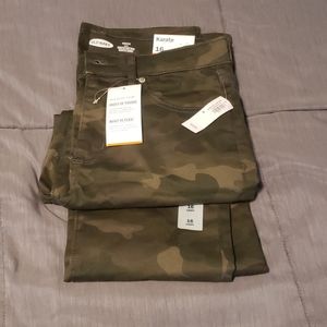Old navy camo pants